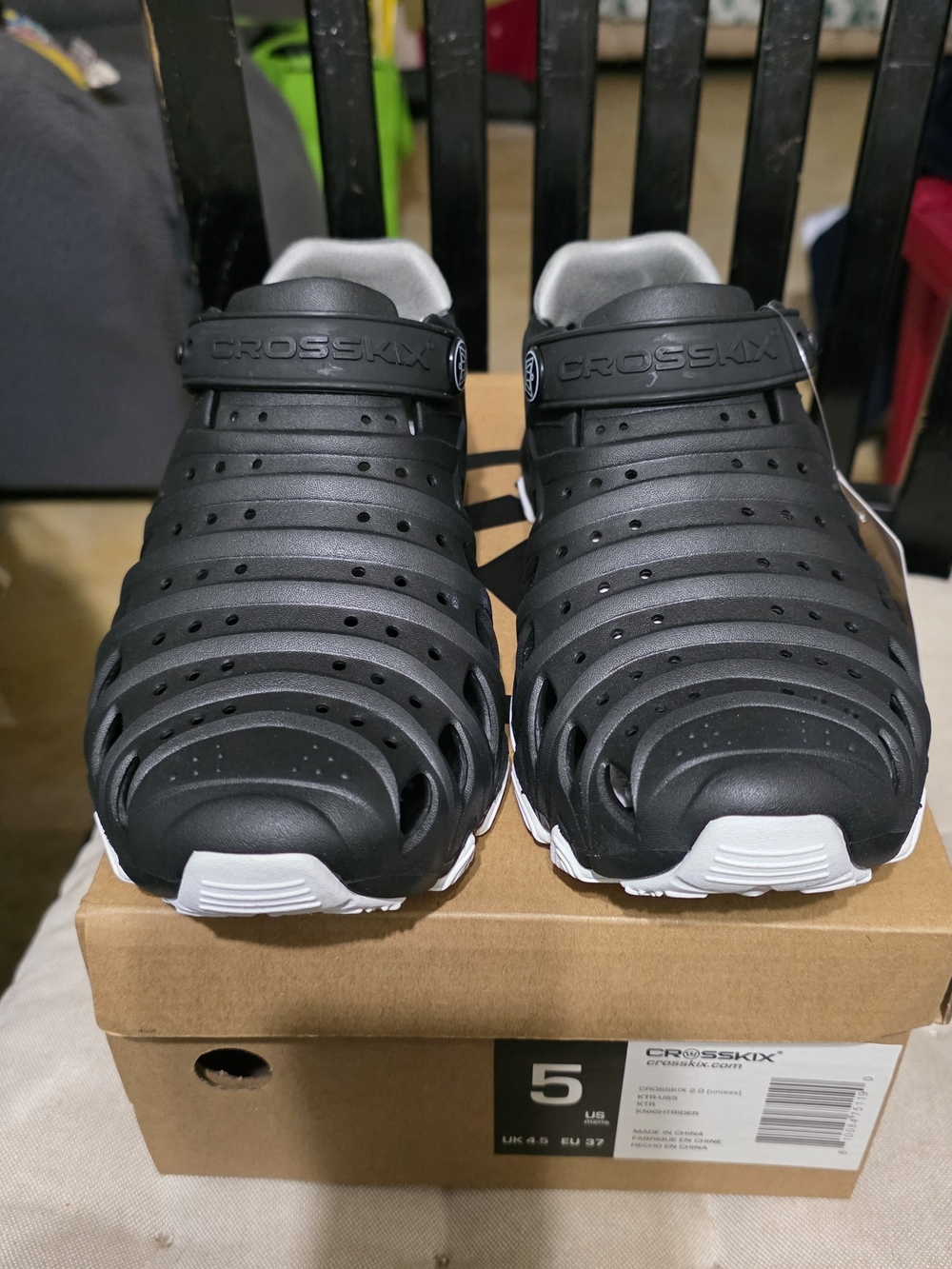 Men’s Black Slip-On Boat Shoes New Size 5 CROSSKIX